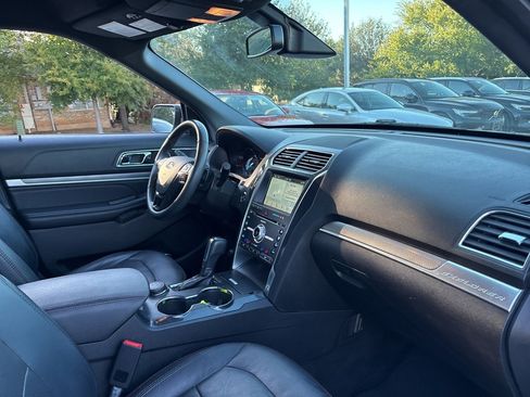 Used 2018 Ford Explorer Sport w/ Equipment Group 401A image 13