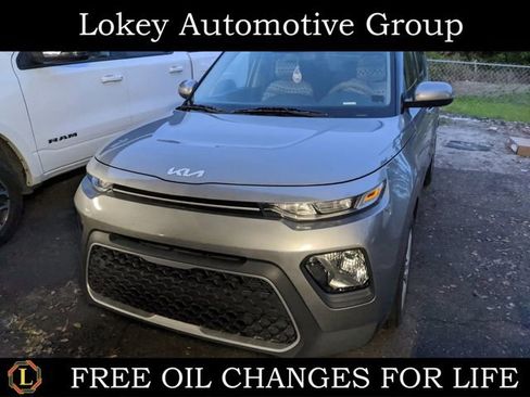 Certified 2022 Kia Soul LX image 1