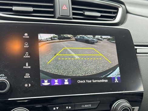 Used 2018 Honda CR-V Touring image 5