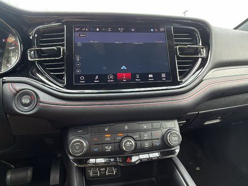 Used 2025 Dodge Durango GT AWD/4WD image 36