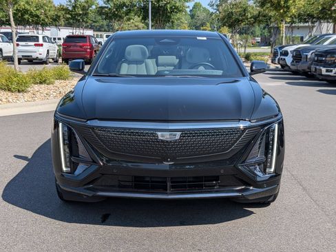 Used 2024 Cadillac Lyriq Sport RWD image 8