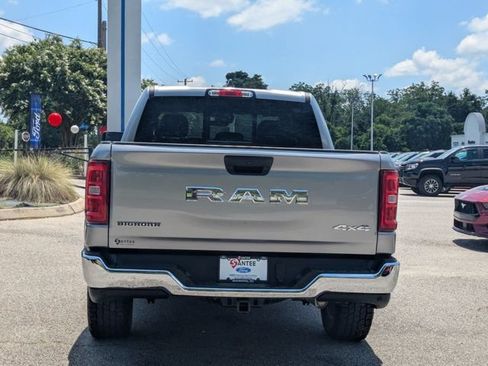 Used 2025 RAM 1500 Big Horn AWD/4WD image 4