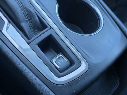 Used 2019 Chevrolet Equinox Premier image 31