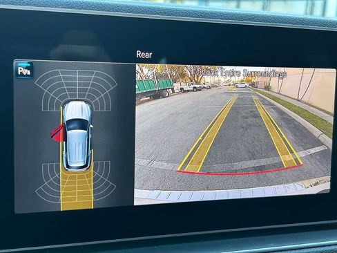 Used 2023 Mercedes-Benz GLE 450 4MATIC w/ AMG Line Exterior image 47