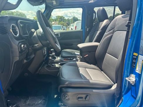 Used 2026 Jeep Wrangler Unlimited Sahara w/ Safety Group AWD/4WD image 10
