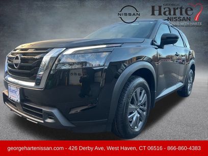 New 2025 Nissan Pathfinder SV