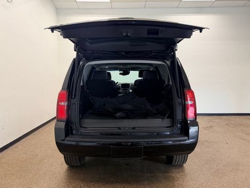 Used 2019 Chevrolet Tahoe LT w/ Luxury Package AWD/4WD image 5
