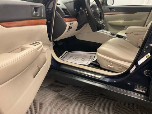 Used 2013 Subaru Outback 2.5i Limited w/ Moonroof Pkg AWD/4WD image 8