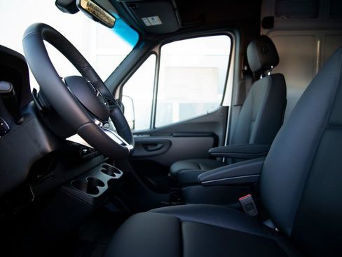 New 2026 Mercedes-Benz Sprinter 2500 image 13