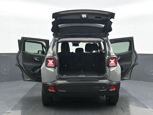 Used 2022 Jeep Renegade Latitude w/ Convenience Group image 25