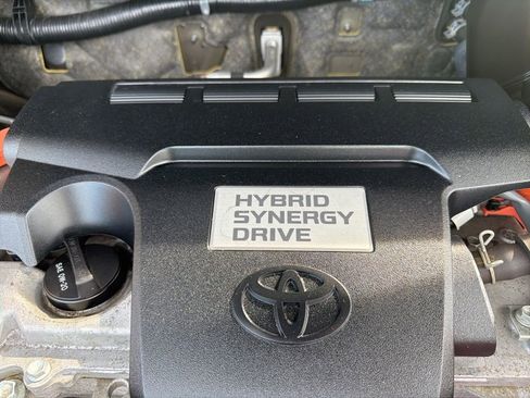 Used 2017 Toyota RAV4 Limited AWD/4WD image 44