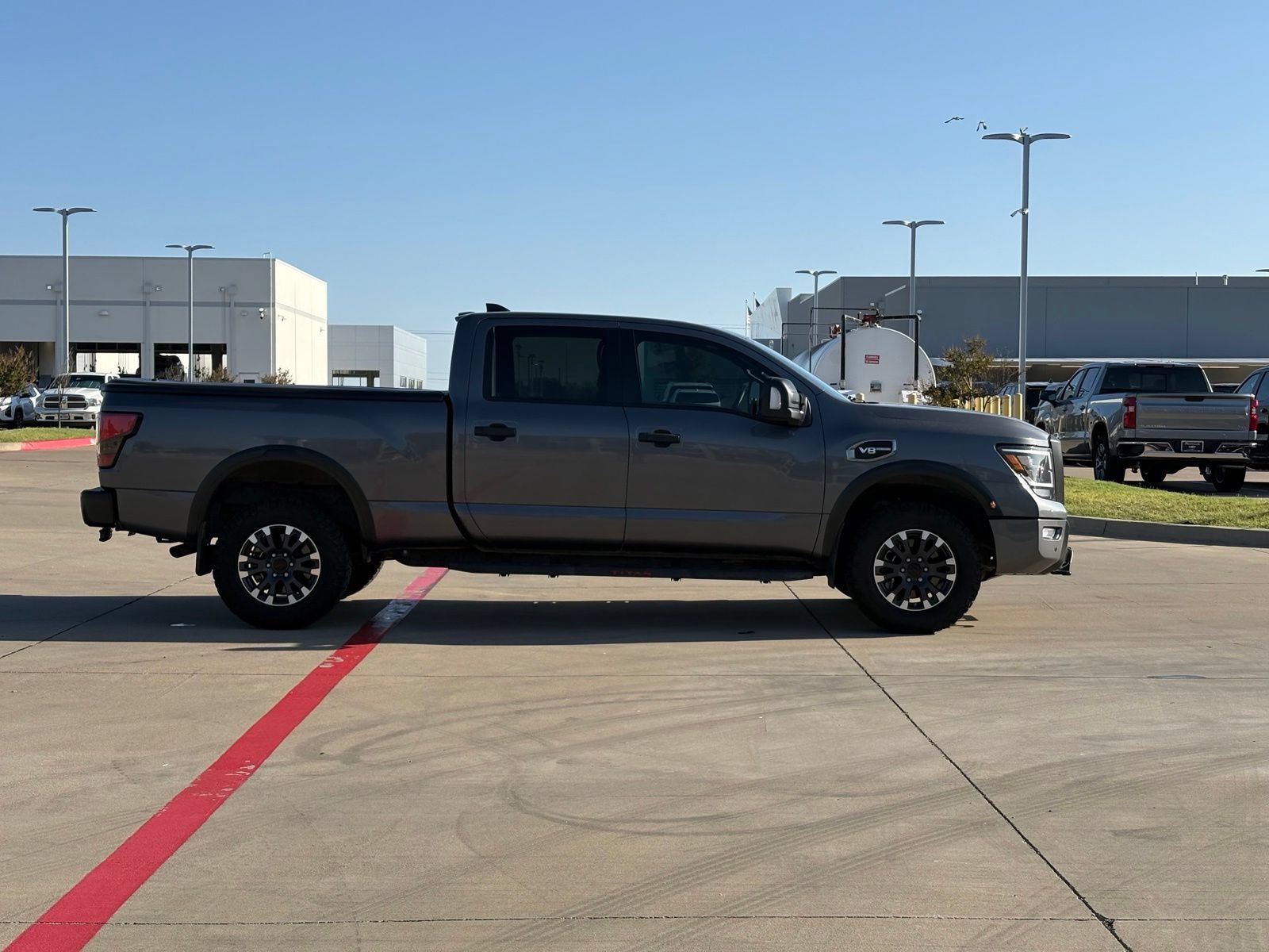 Used 2024 Nissan Titan PRO-4X w/ Pro-4x Convenience Package AWD/4WD image 8