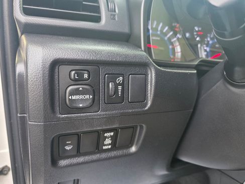 Used 2017 Toyota 4Runner SR5 RWD image 20