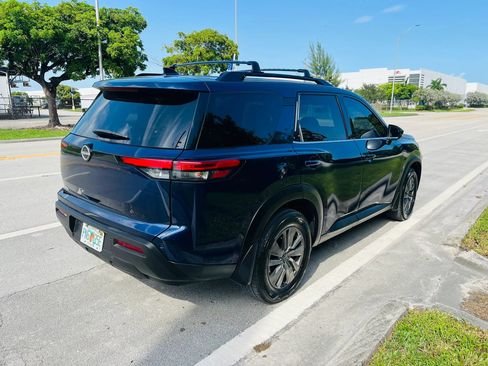 Used 2022 Nissan Pathfinder SV FWD image 5
