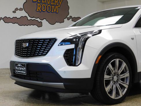 Used 2021 Cadillac XT4 Premium Luxury image 18
