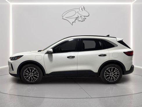 Used 2023 Ford Escape SE w/ PHEV Premium Package FWD image 2