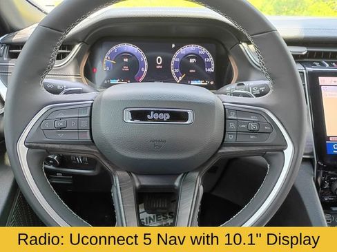 Used 2025 Jeep Grand Cherokee Limited AWD/4WD image 15