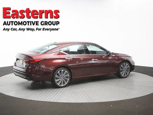 Used 2023 Nissan Altima 2.5 SL FWD image 43