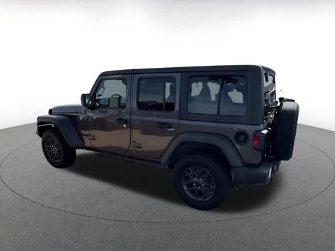 Used 2025 Jeep Wrangler Sport S image 9