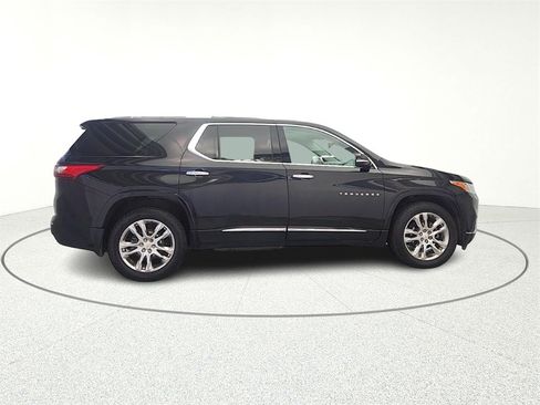 Used 2019 Chevrolet Traverse High Country image 8