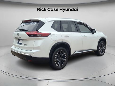 Used 2025 Nissan Rogue Platinum w/ Platinum Premium Package image 7