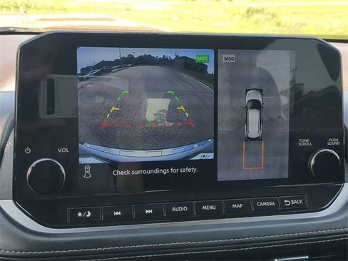 Used 2023 Nissan Rogue Platinum w/ Platinum Premium Package image 20