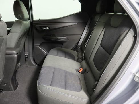 Used 2022 Chevrolet Bolt EUV LT w/ Driver Confidence Package image 17