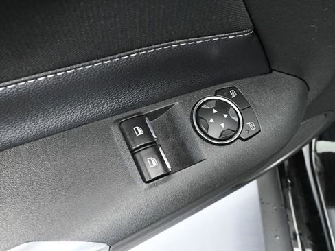 Used 2022 Ford Mustang Coupe RWD image 21