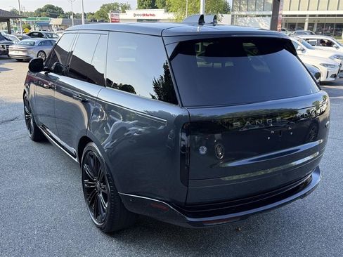 Used 2023 Land Rover Range Rover SE AWD/4WD image 14