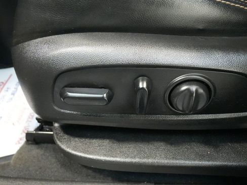 Used 2020 GMC Terrain SLT image 17