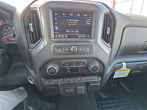 Used 2024 Chevrolet Silverado 1500 Custom image 24