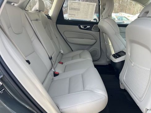 New 2026 Volvo XC60 B5 Ultra w/ Climate Package image 17