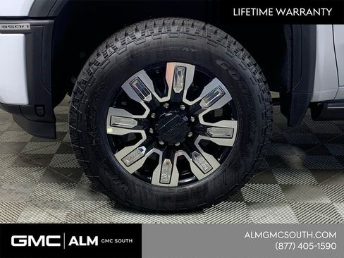 New 2026 GMC Sierra 3500 Denali w/ Denali Reserve Package AWD/4WD image 26