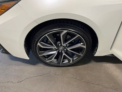 Used 2020 Toyota Corolla SE w/ SE Premium Package FWD image 29