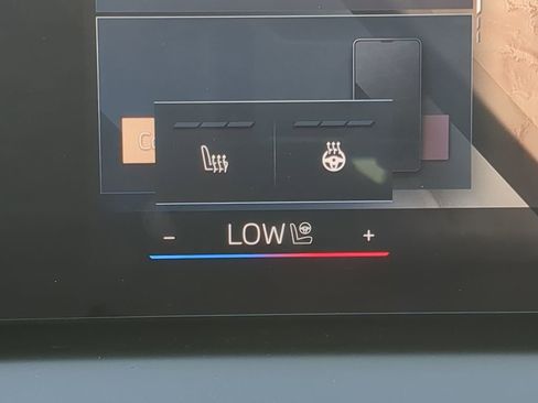 Used 2025 BMW X3 xDrive30i w/ Premium Package image 28