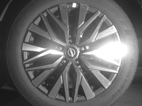 Used 2025 Nissan Altima 2.5 SV image 14