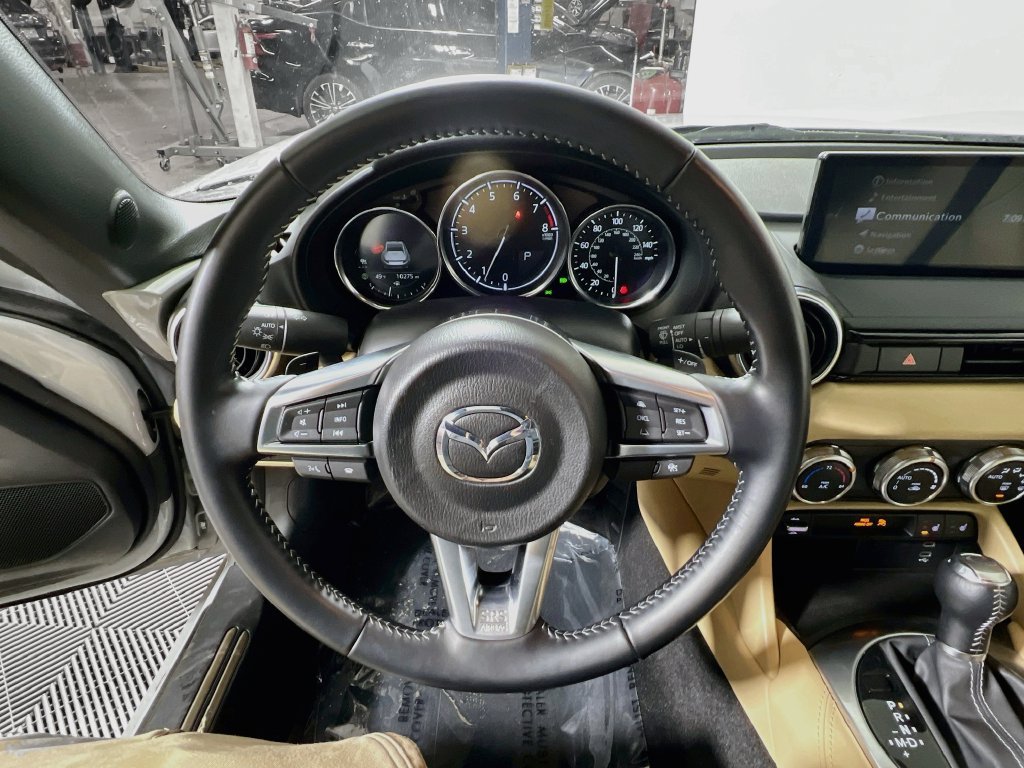 Used 2024 MAZDA MX-5 Miata RF Grand Touring w/ Weather Package RWD image 10