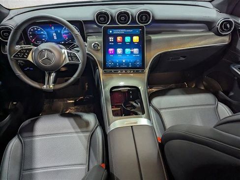 Used 2026 Mercedes-Benz GLC 300 image 18