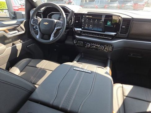 New 2026 Chevrolet Silverado 2500 High Country w/ High Country Premium Package AWD/4WD image 32