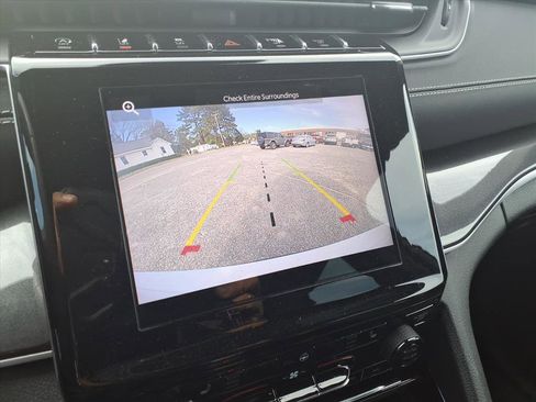 Used 2023 Jeep Grand Cherokee L Laredo image 23