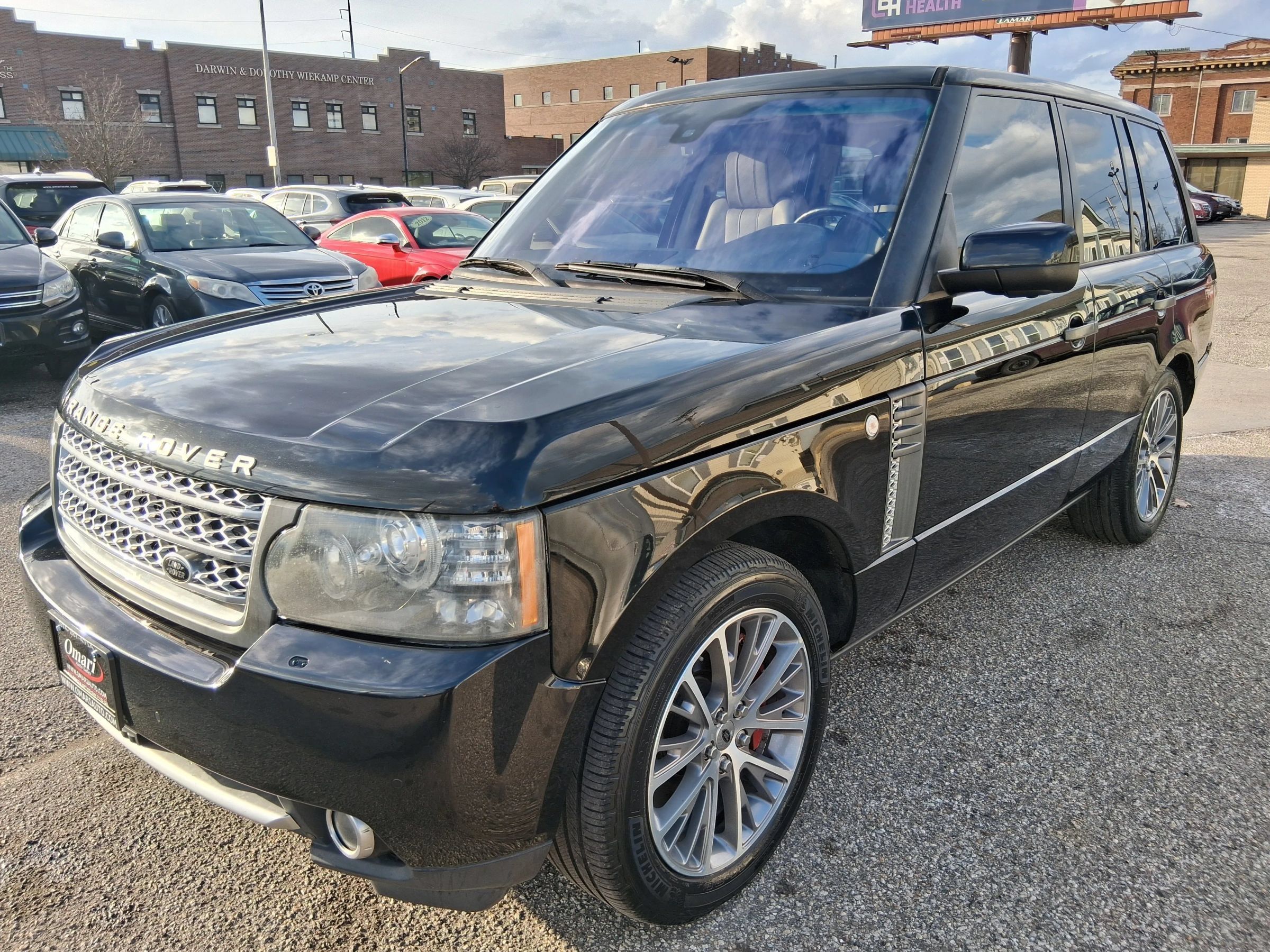 Used 2011 Land Rover Range Rover Supercharged AWD/4WD image 3