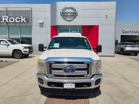 Used 2013 Ford F250 XLT w/ XLT Interior Pkg RWD image 2