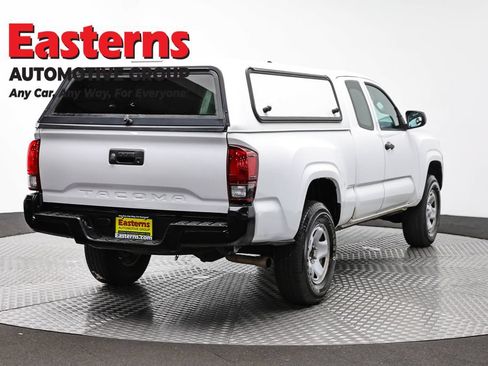 Used 2018 Toyota Tacoma SR RWD image 5