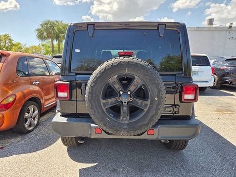 Certified 2021 Jeep Wrangler Unlimited Sahara image 3