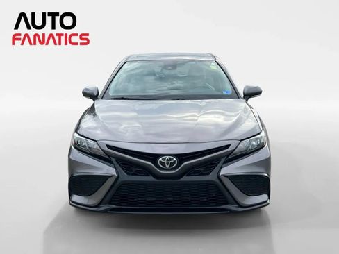 Used 2021 Toyota Camry SE w/ Convenience Package FWD image 9