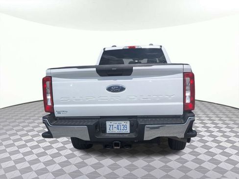 Used 2025 Ford F250 XLT AWD/4WD image 4