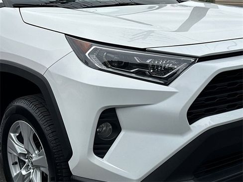Certified 2020 Toyota RAV4 XLE w/ Convenience Package image 11