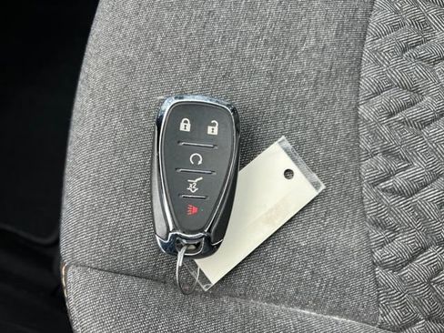 Used 2024 Chevrolet Equinox LT image 28