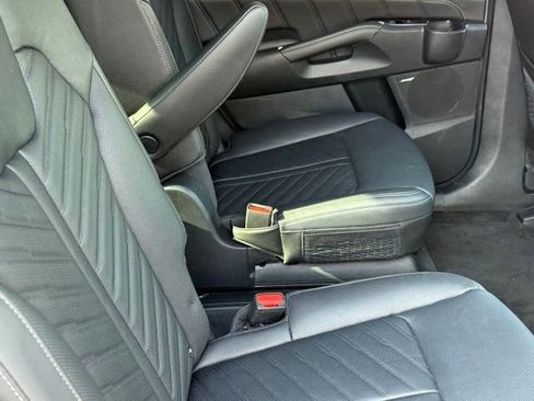 Used 2025 Kia Sorento SX Prestige AWD/4WD image 26