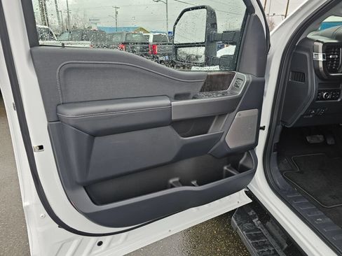 New 2026 Ford F250 Lariat w/ Black Appearance Package AWD/4WD image 11